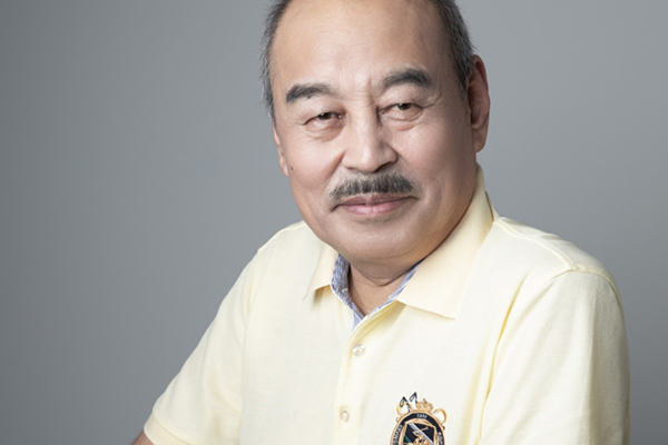 画家刘铁泉：画笔凝固不朽灵魂 成就艺术人生
