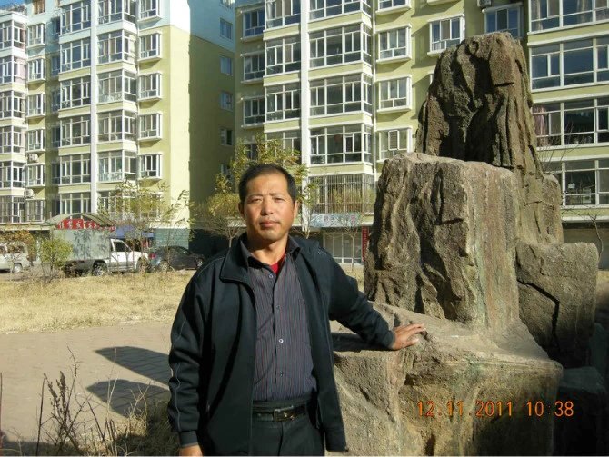 李连泉   辗转千里十年铸就《铁血义勇军》