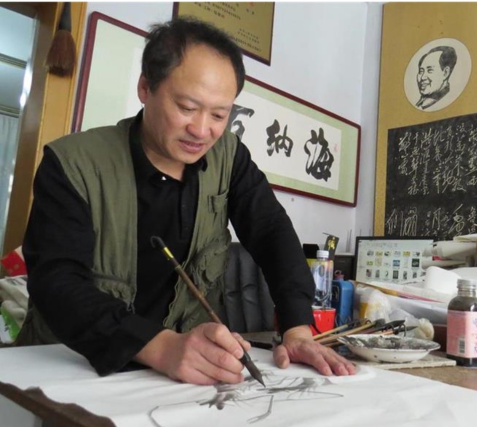 书画艺术顾问:顾恩龙 艺术简介