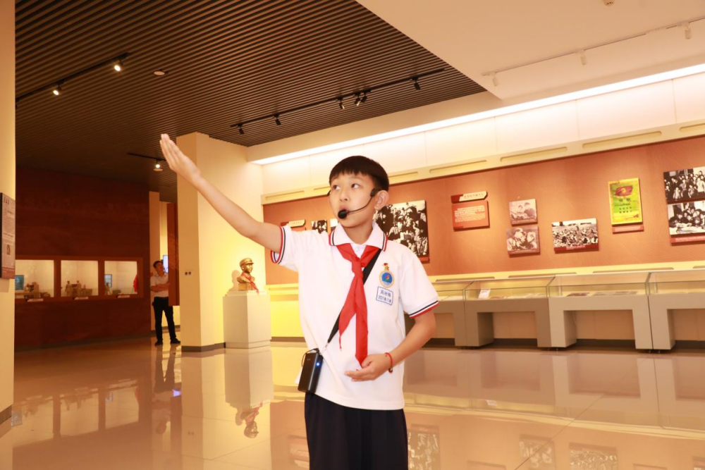 营口 “雷锋式好少年” 周垣锦：你的美丽就像一束光